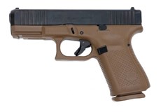 LIPSEY'S EXCLUSIVE GLOCK G19 G5 9mm 
Item #: GLPA195S201DE / MFG Model #: PA195S201DE / UPC: 764503038457
G19 G5 9MM 10+1 4.0" FS FDE 3-10RD MAGS | FRONT SERRATIONS